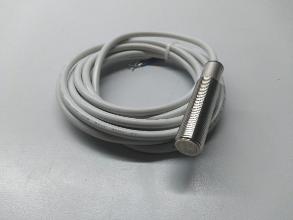 IS-12-A1-03 inductivo 12mm (SI12-C2 PNP NO)