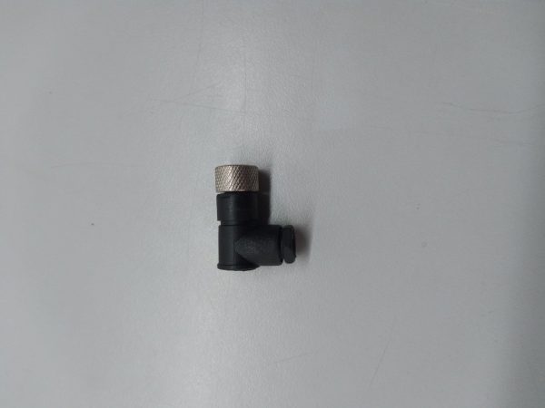 CNF08-R4LPO-BP5 M8 Fem. Ang. soldar type 4p